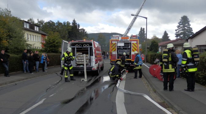 Übung in der Feuerwehraktionswoche 2015 bei der Fa. Heunec