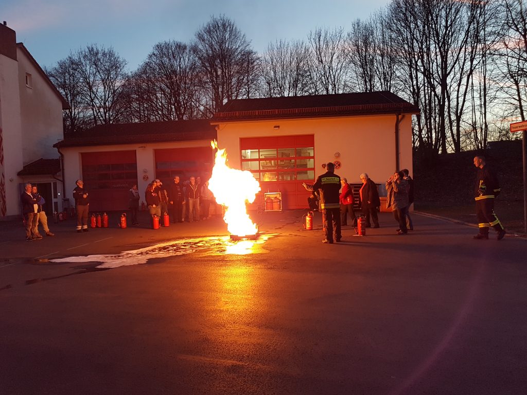 Feuerlöscherunterweisung BRK-Bereitschaft Neustadt