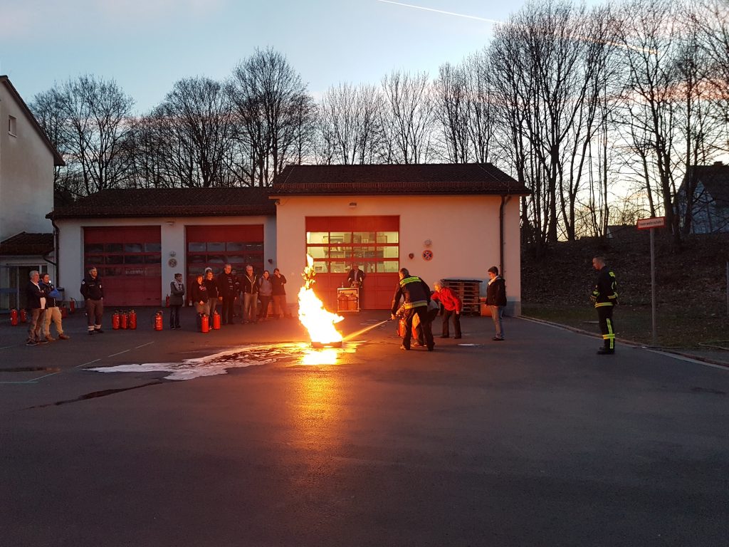 Feuerlöscherunterweisung BRK-Bereitschaft Neustadt