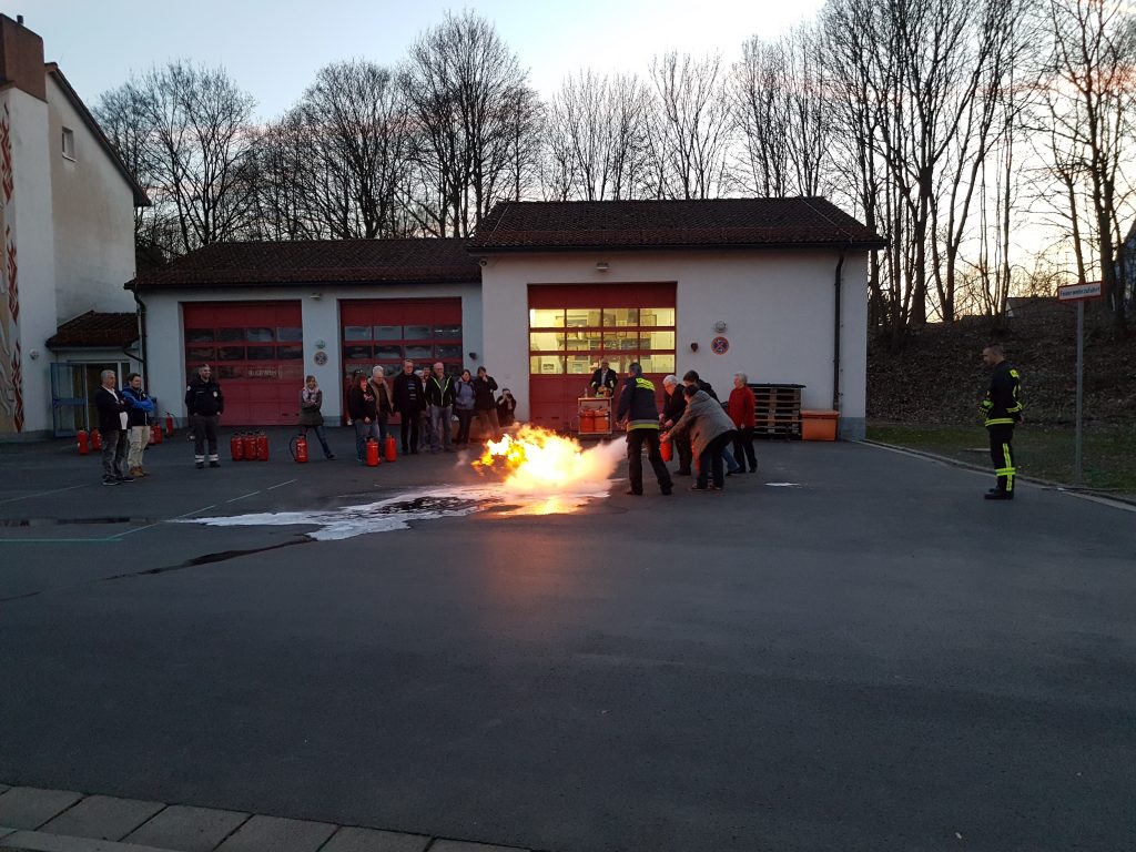 Feuerlöscherunterweisung BRK-Bereitschaft Neustadt