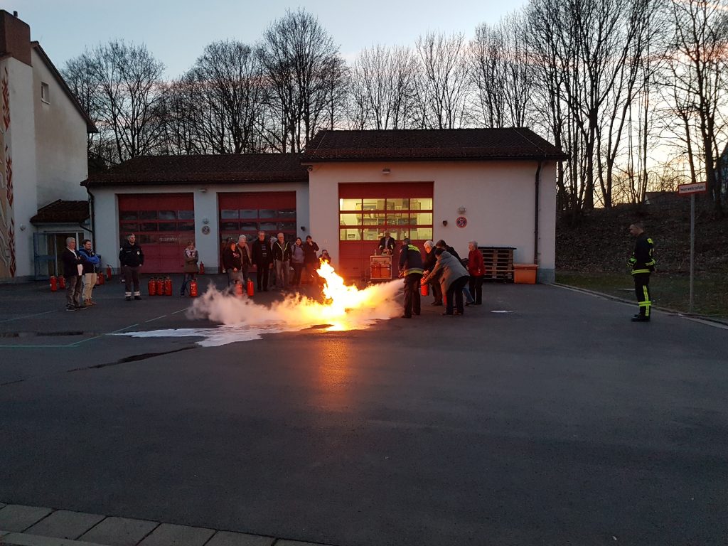 Feuerlöscherunterweisung BRK-Bereitschaft Neustadt