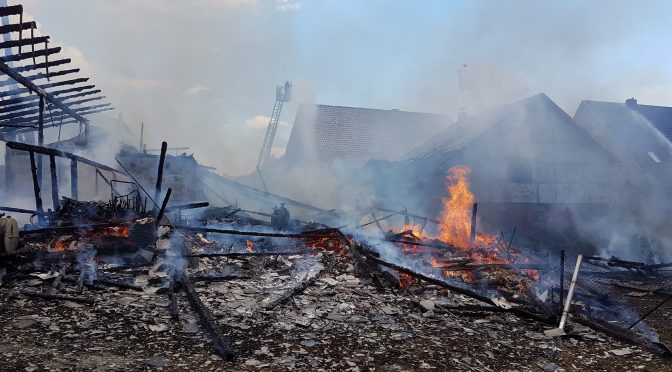Brand mehrerer Scheunen in Effelder 16.06.17