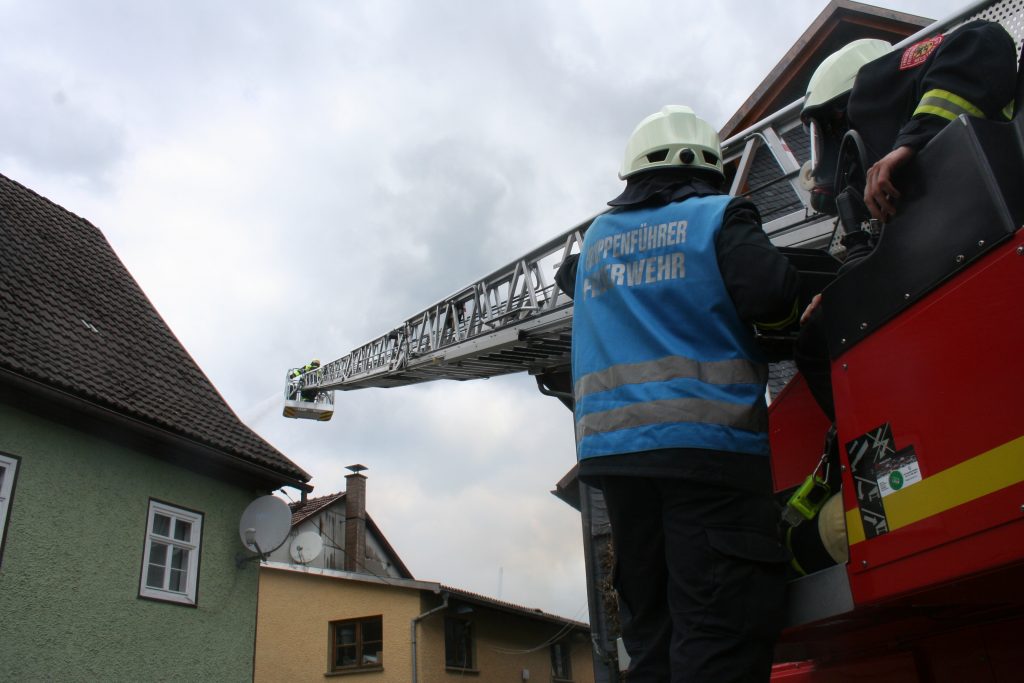 Brand mehrerer Scheunen in Effelder 16.06.17