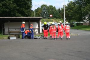 Einweisung in die Fahrzeuge und Geräte